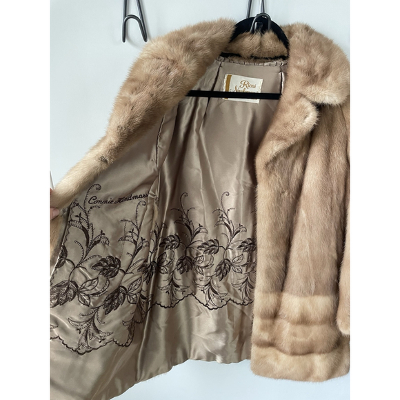 Vintage Rices Nachmans Women’s Fur Coat Absolutely Stunning - Picture 9 of 11